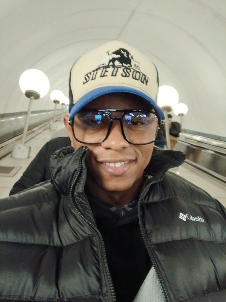 ���������� ������, ���� ������� MERLIN LUIS, 35 ���, ������������ ��� ������, ����� � ���������