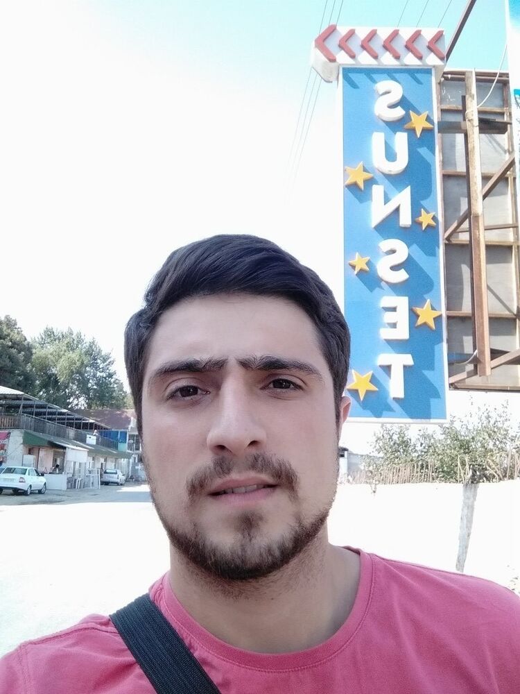  19802343  Vuqar, 32 ,    
