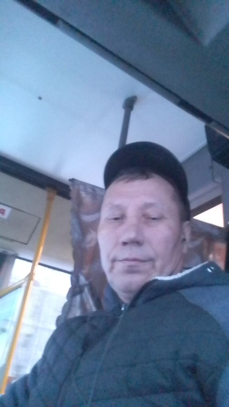  39593473  Ը, 54 ,    