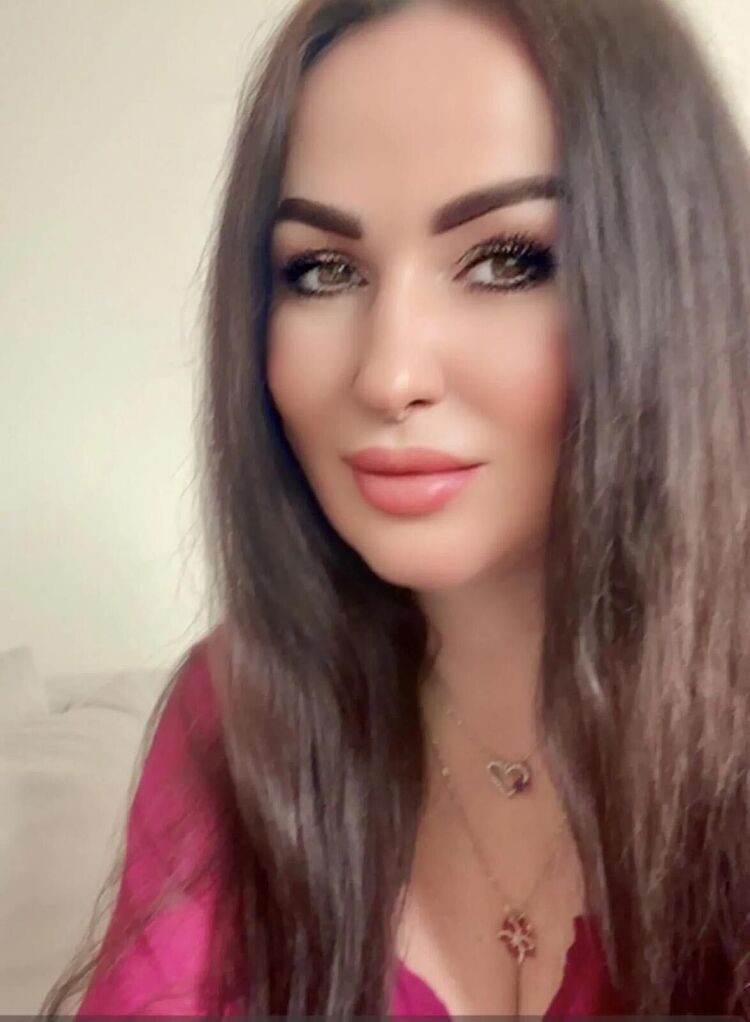  53645283  Veronika, 35 ,    