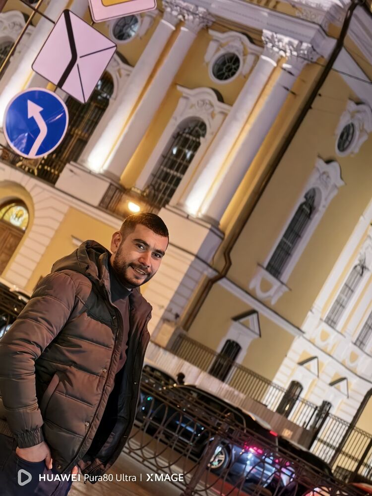  54705293  Vugar, 28 ,    -