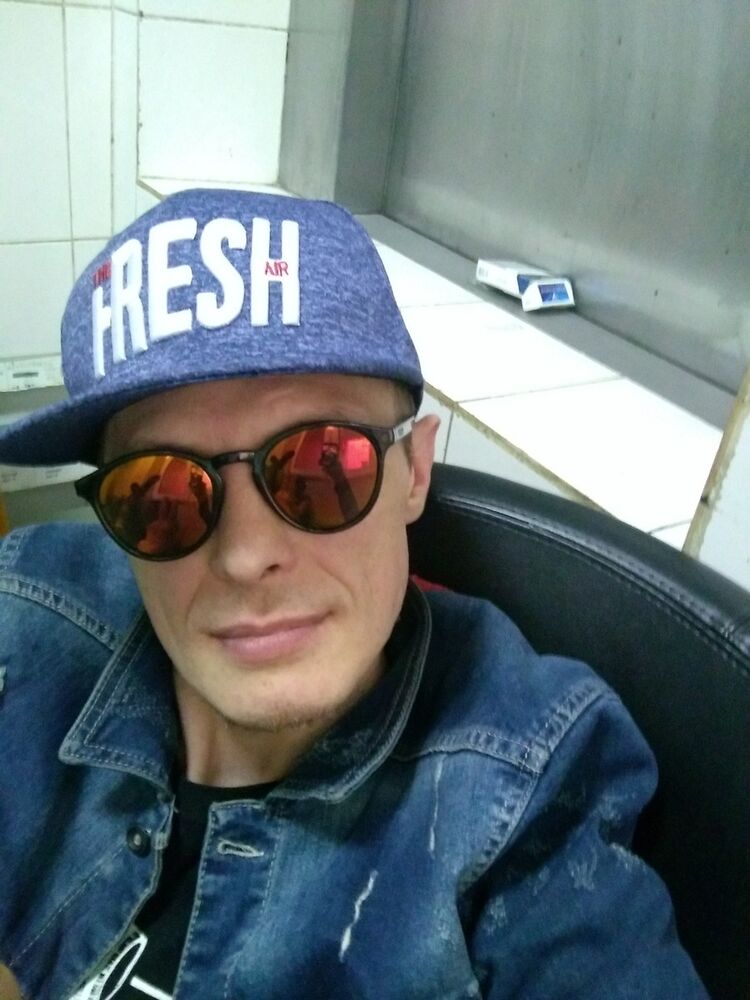  ,   Constantine, 40 ,   ,   , c 