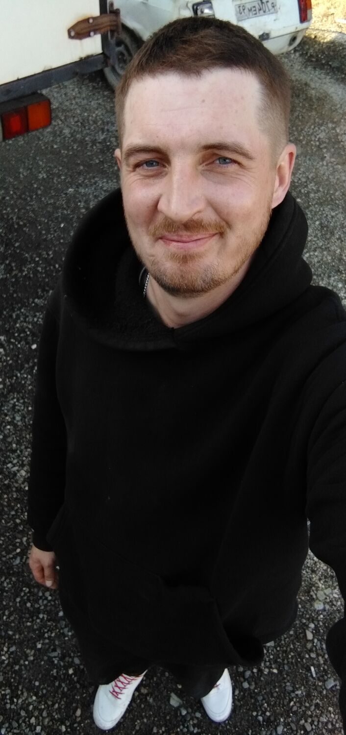  ,   Vladislav, 34 ,     , c 