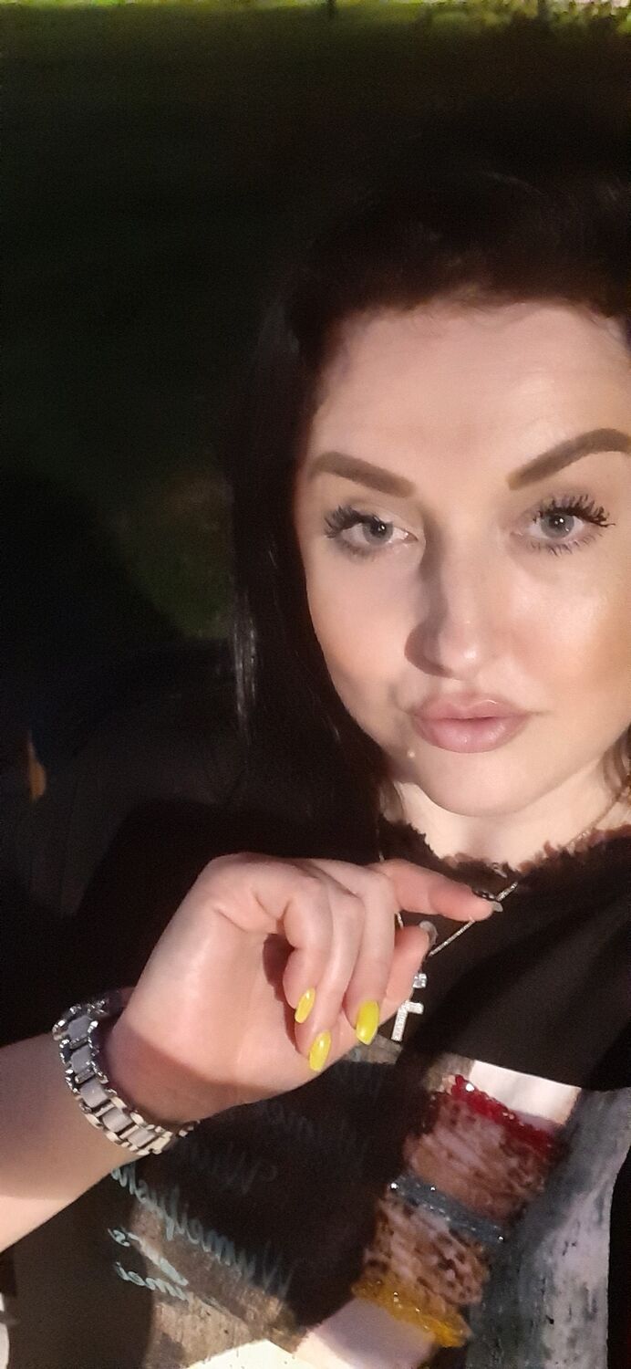  26207693  IREN, 37 ,    