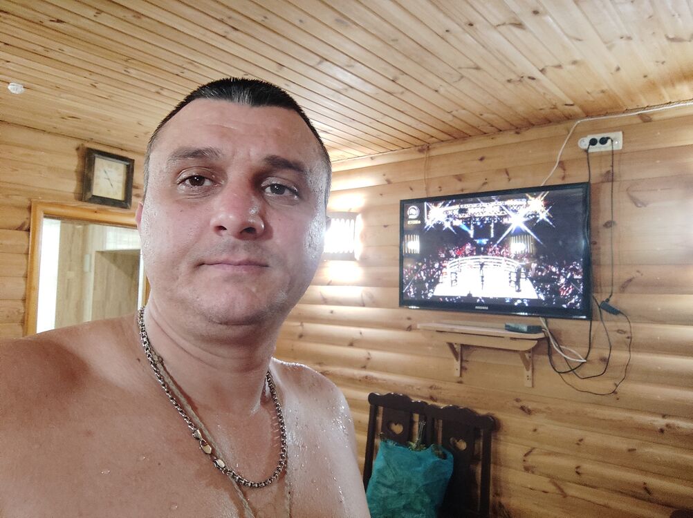  42979643  , 40 ,    