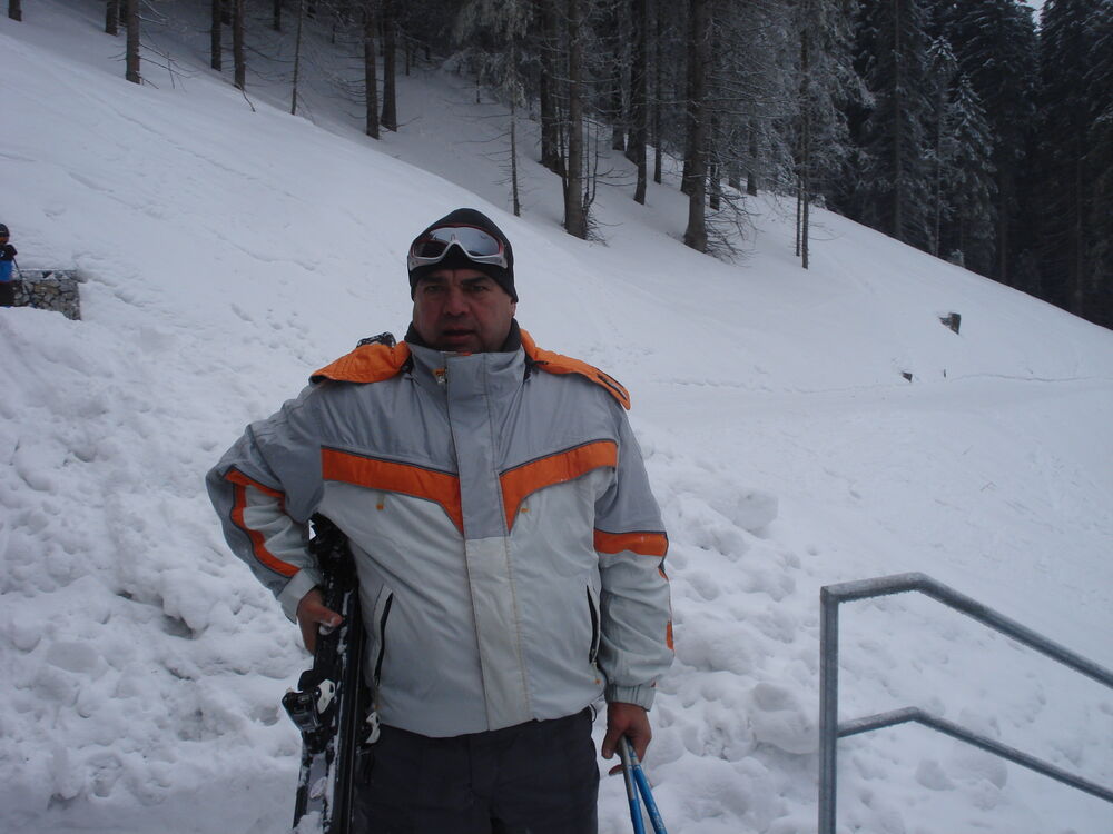  ,   Sergei, 64 ,     , c 