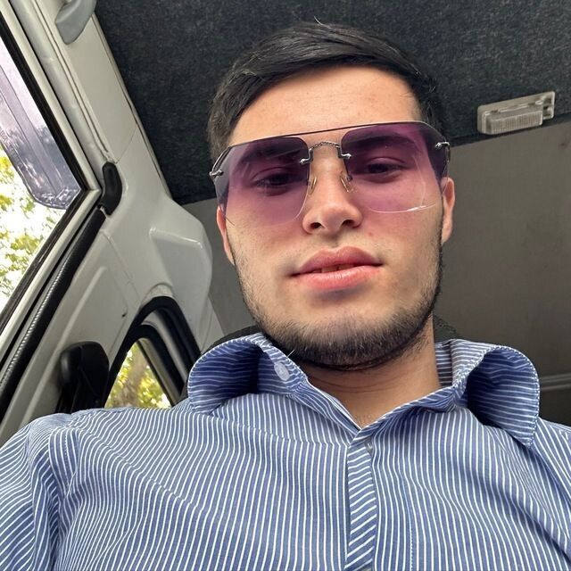  51564493  Komil, 23 ,    