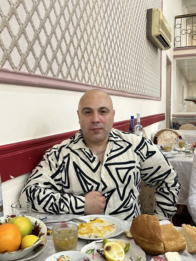  ,   Elsen, 48 ,   ,   