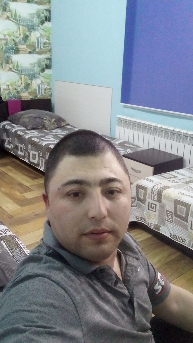  32394243  , 37 ,    