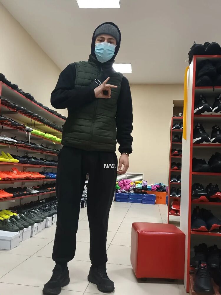  27659403  , 23 ,    -