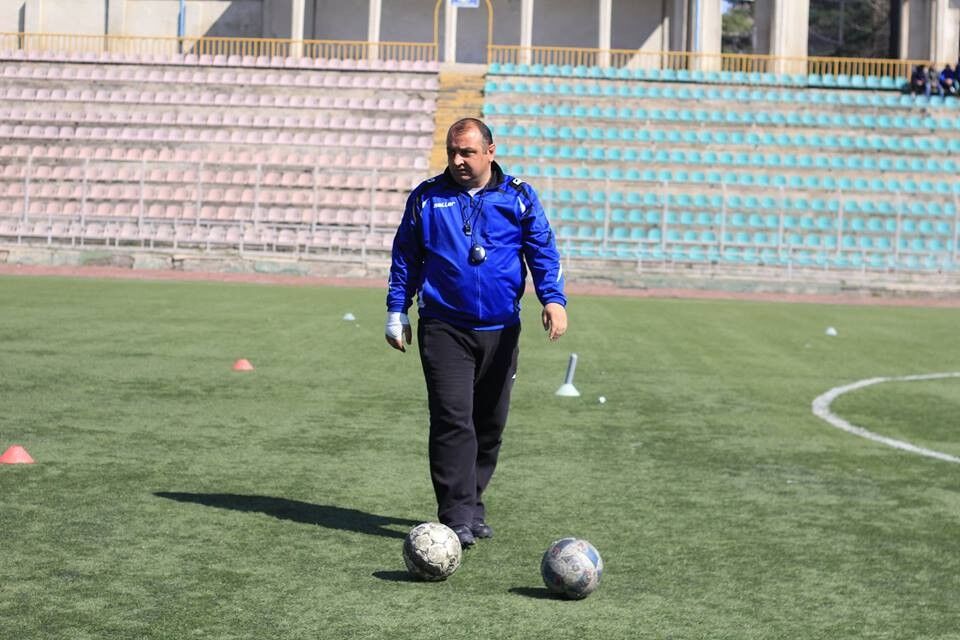  ,   Zura, 50 ,   