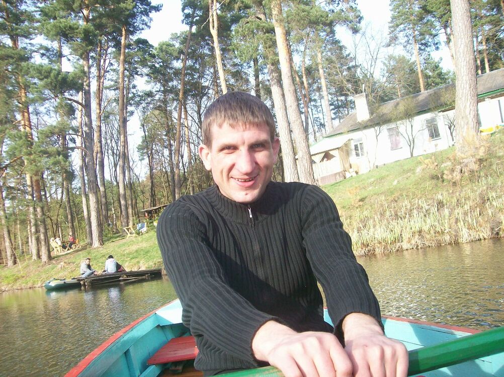  4529883  Aleksandr, 46 ,    