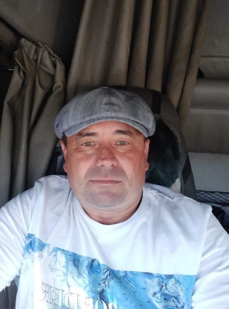  28037453  , 49 ,    