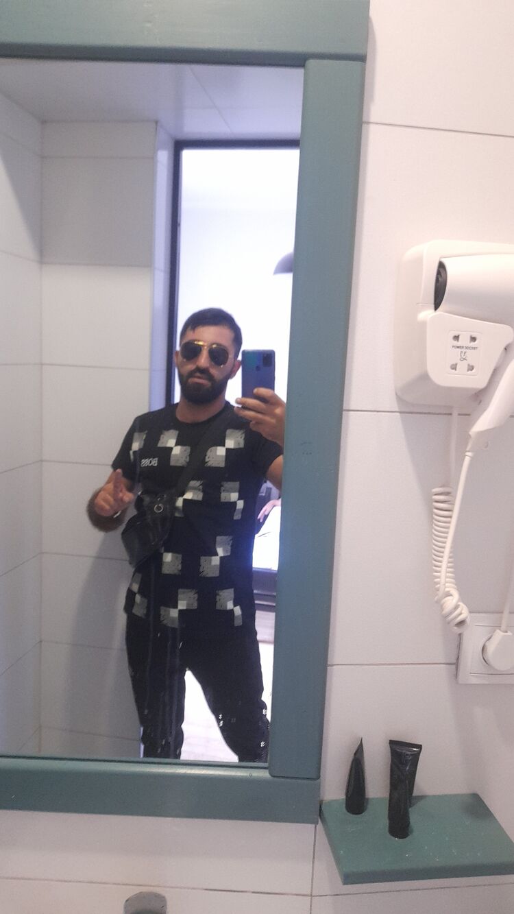  54561913  Vuqar, 31 ,    