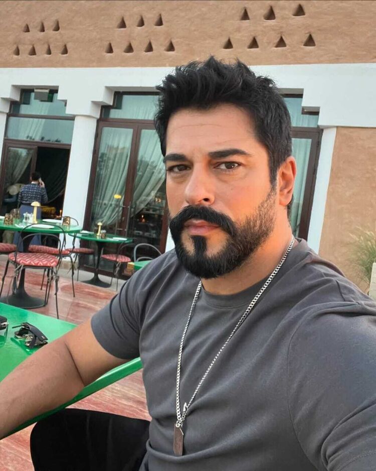  ,   BurakOzcivit, 41 ,   ,   , c 
