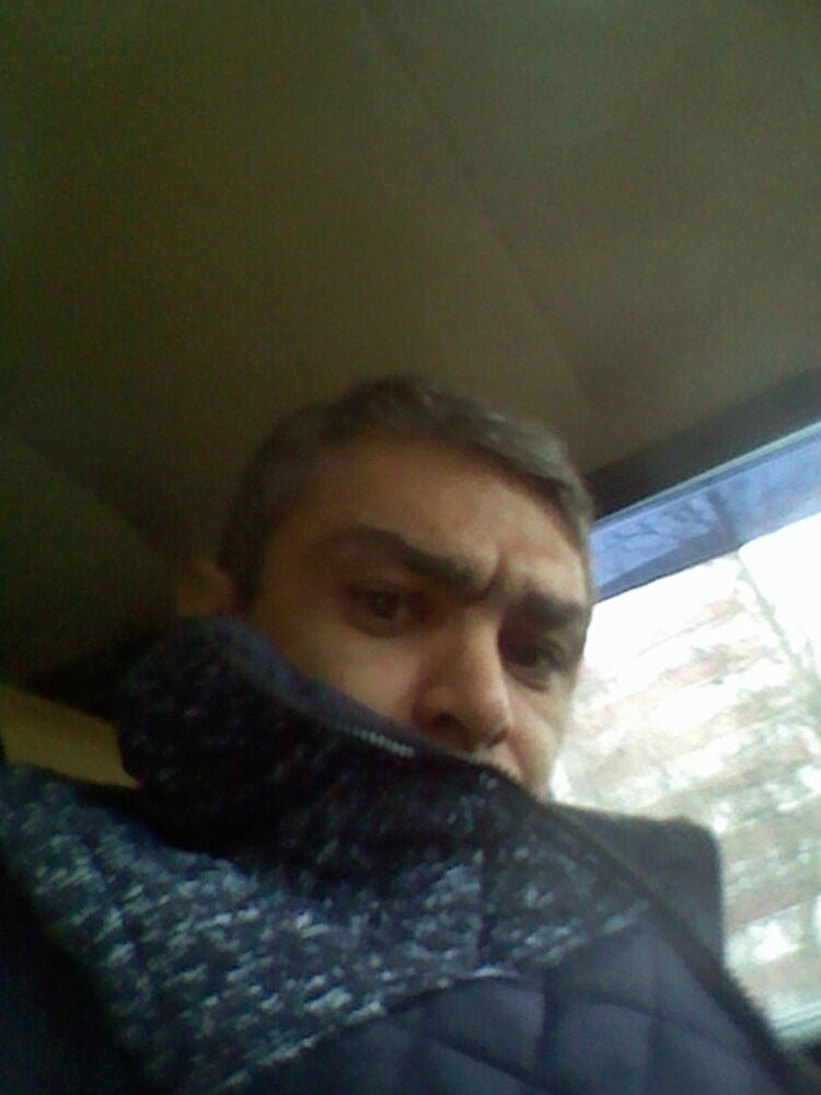  9317333  Vahe, 44 ,    