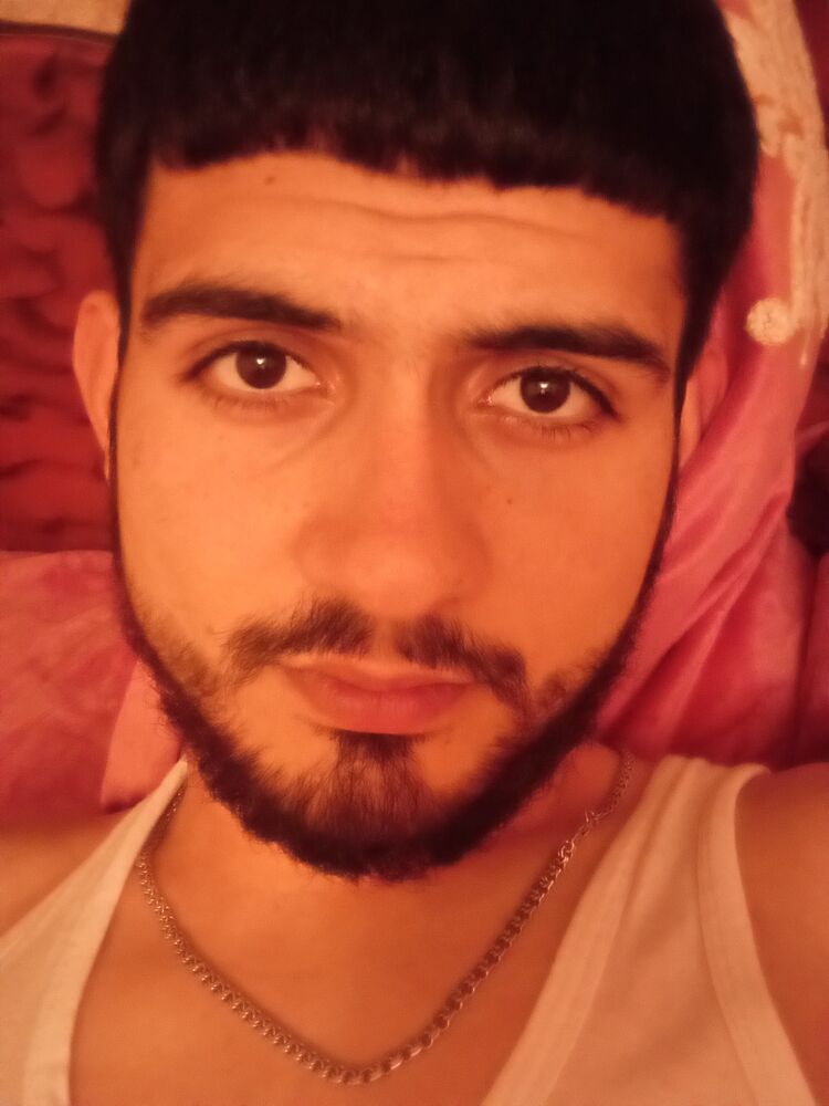  42223583  , 24 ,    