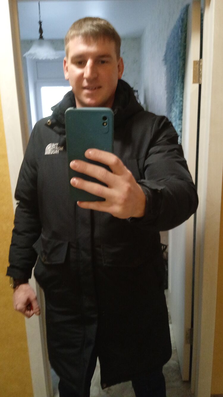  37298703  , 32 ,    