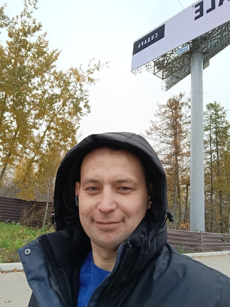  54164543  Sergei, 27 ,    