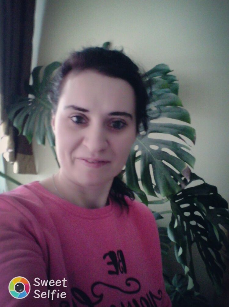  14943813  Elena, 43 ,    