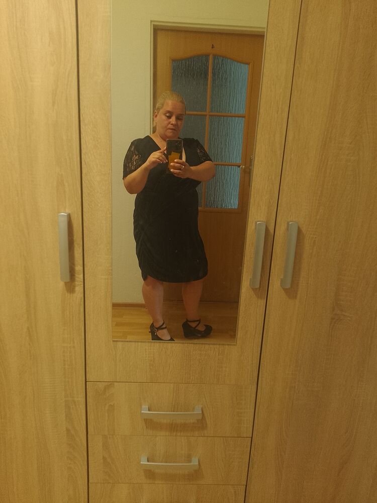  54051483  Liana, 34 ,    