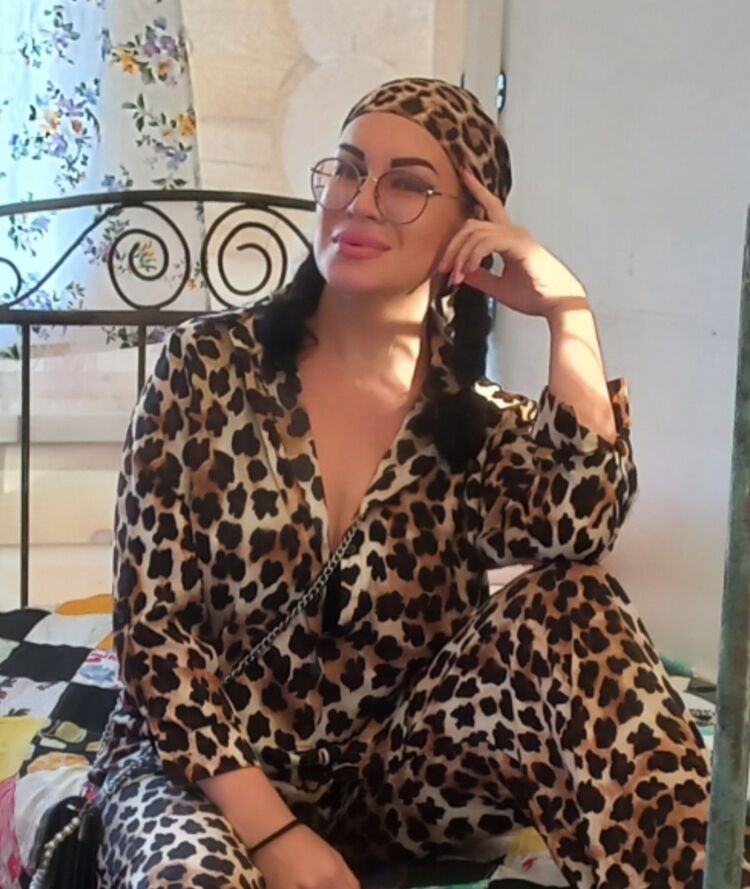  ,   Anna, 42 ,   ,   