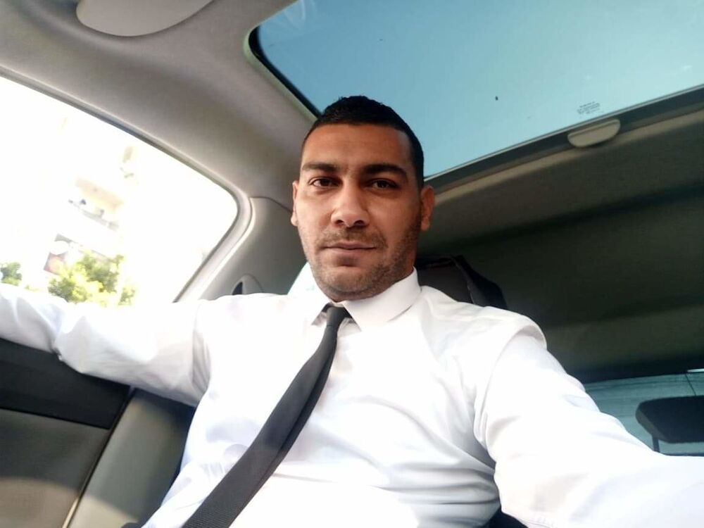  18824783  Khaled, 40 ,    Algiers