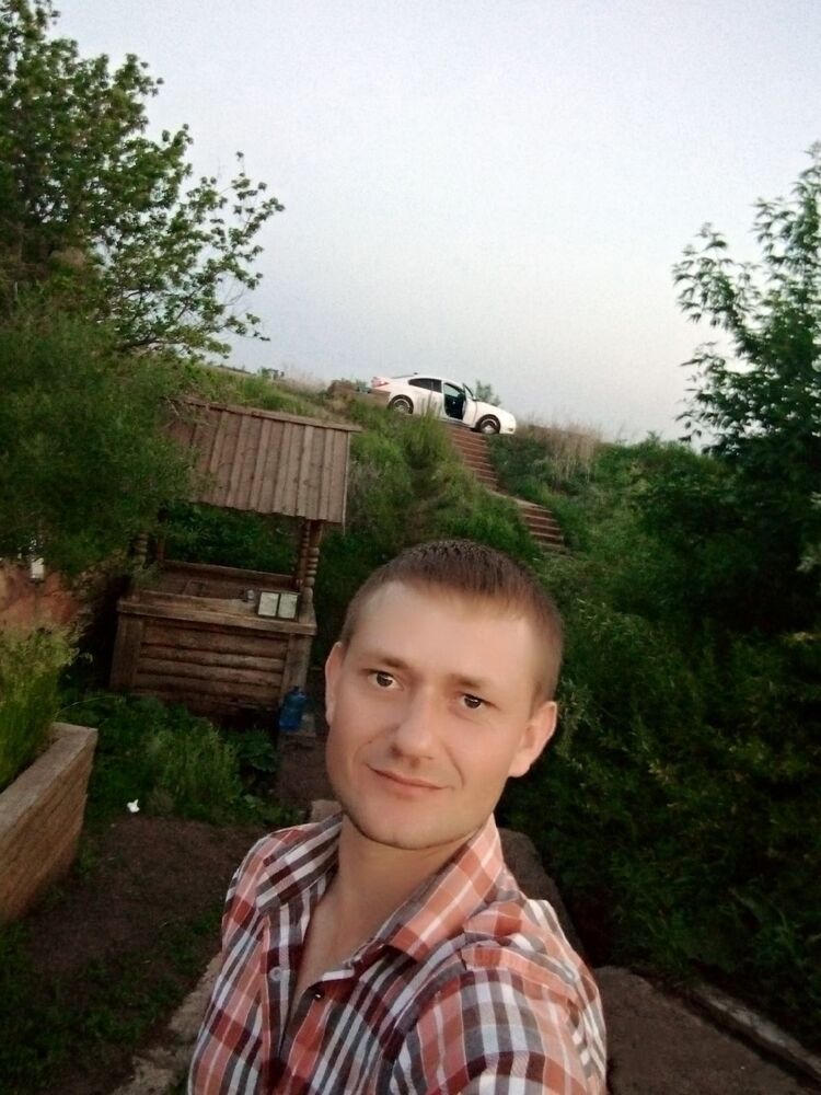  40025103  Nikolai, 36 ,    