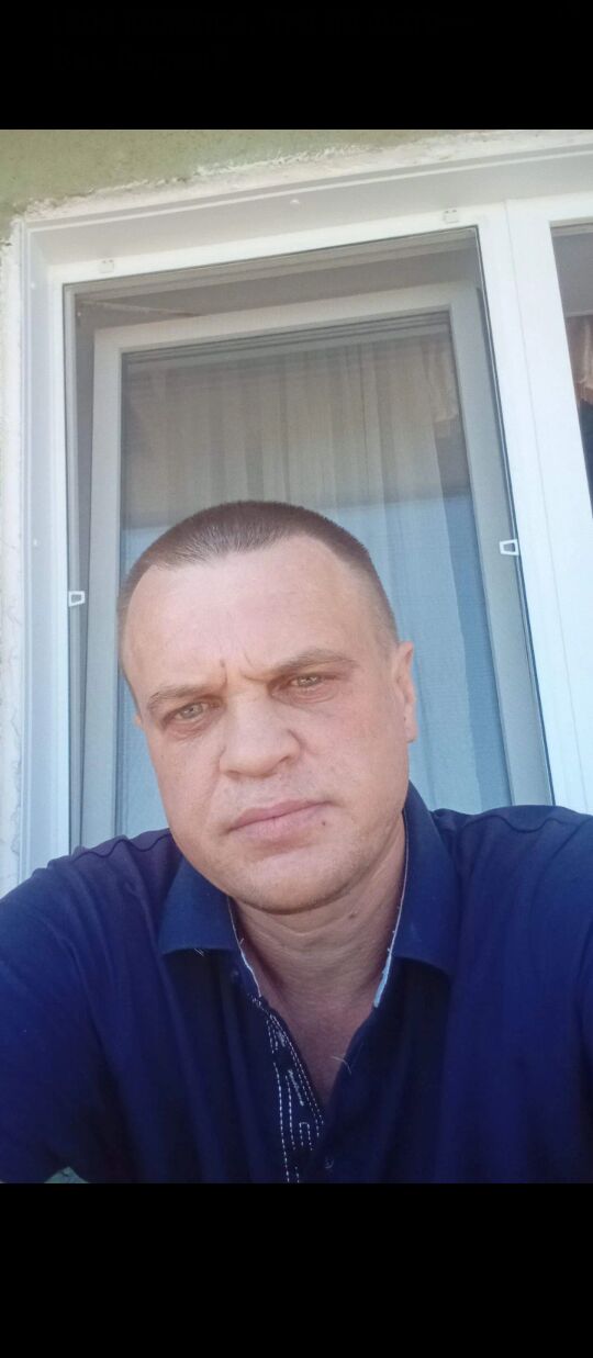  49576123  , 42 ,    