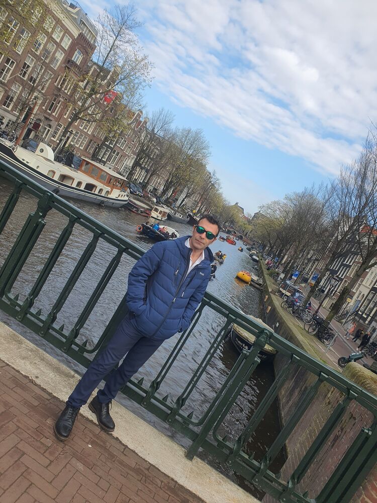  34173633  Veli, 43 ,    