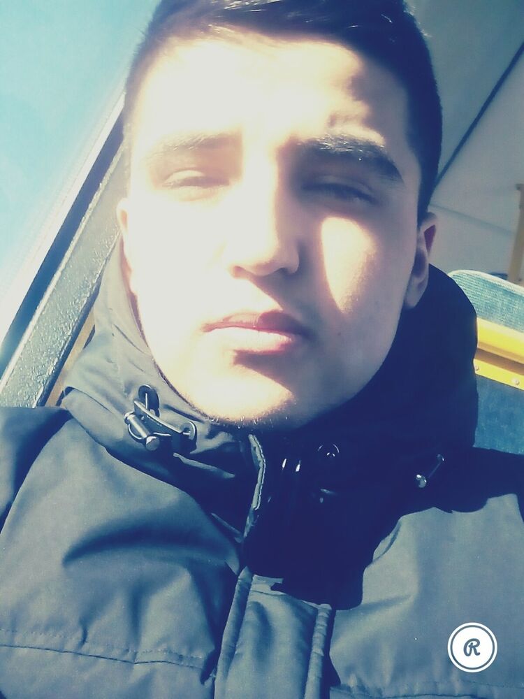 ,   Ali, 32 ,   ,   , c 