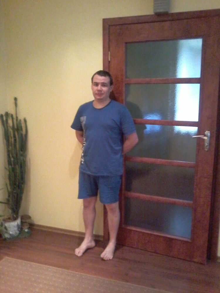  9631333  Artyom, 39 ,    