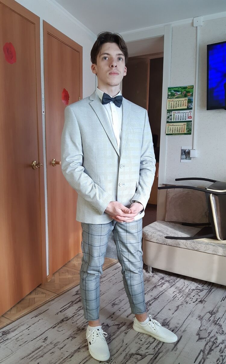  -,   , 22 ,   