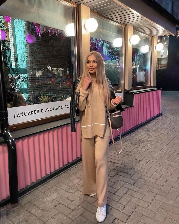  37664623  , 22 ,    -