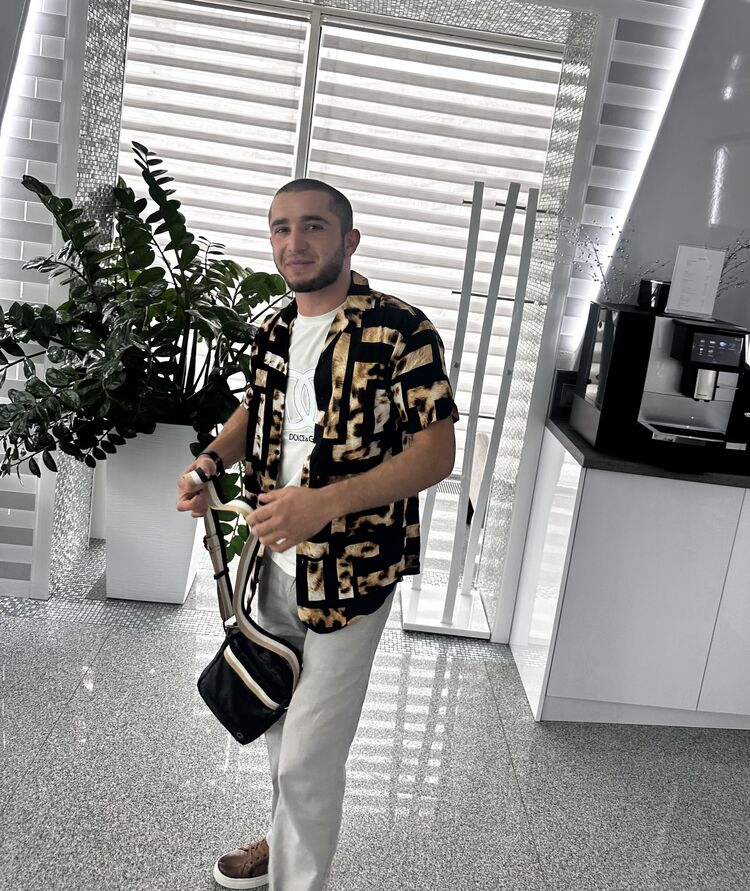  52908993  , 27 ,    -