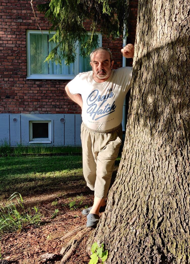  53288843  KENAN, 65 ,    