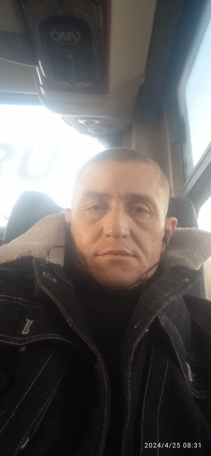  42767213  , 37 ,    