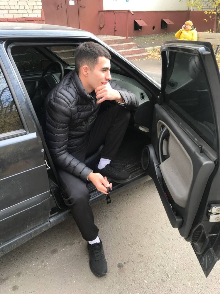  23502963  Volodya, 27 ,    