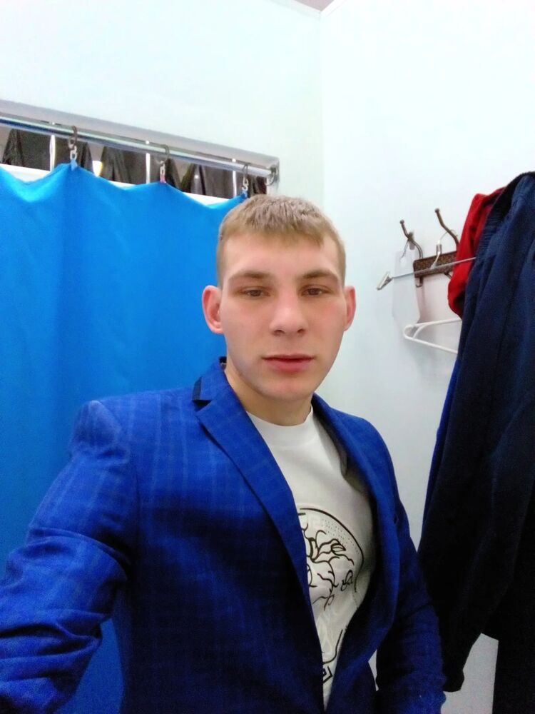  32512083  Mikhail, 29 ,    -