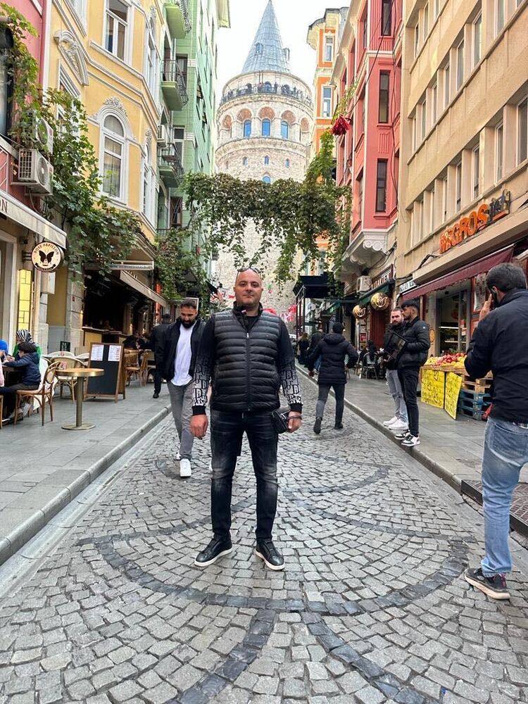  49370983  Rasim, 38 ,    