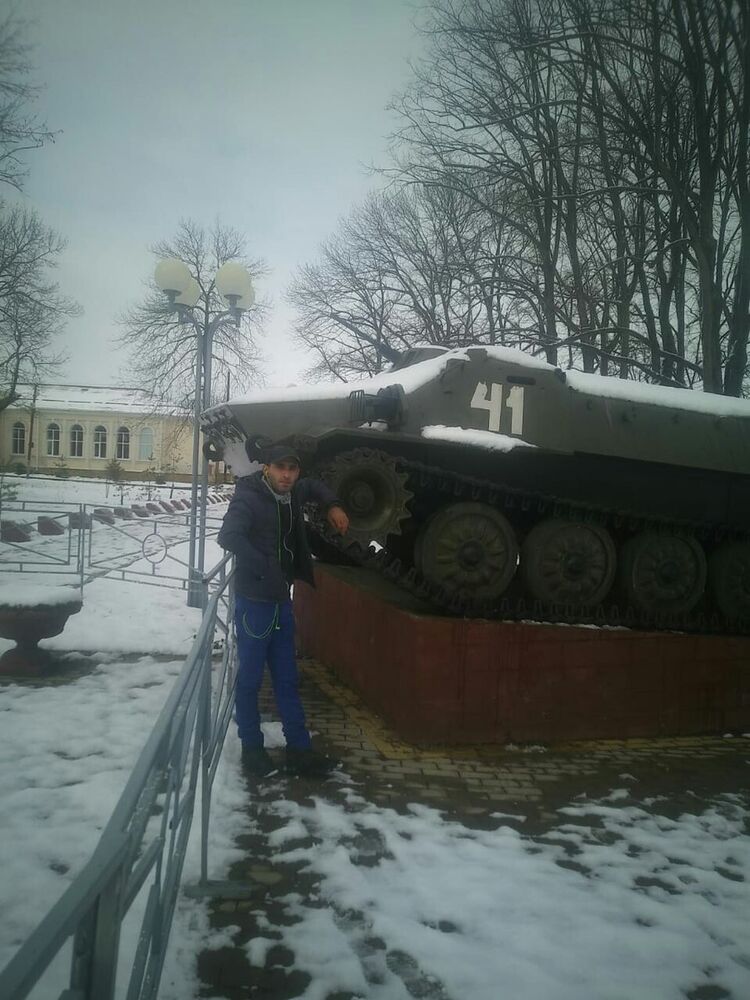  19498663  , 32 ,    --