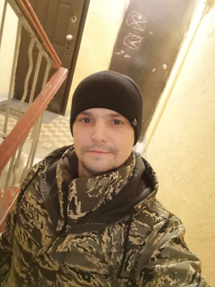  52987573  , 37 ,    