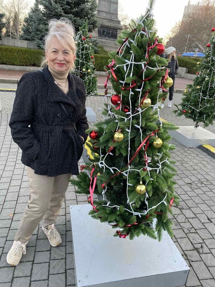  ,   Olga, 65 ,   ,   , 
