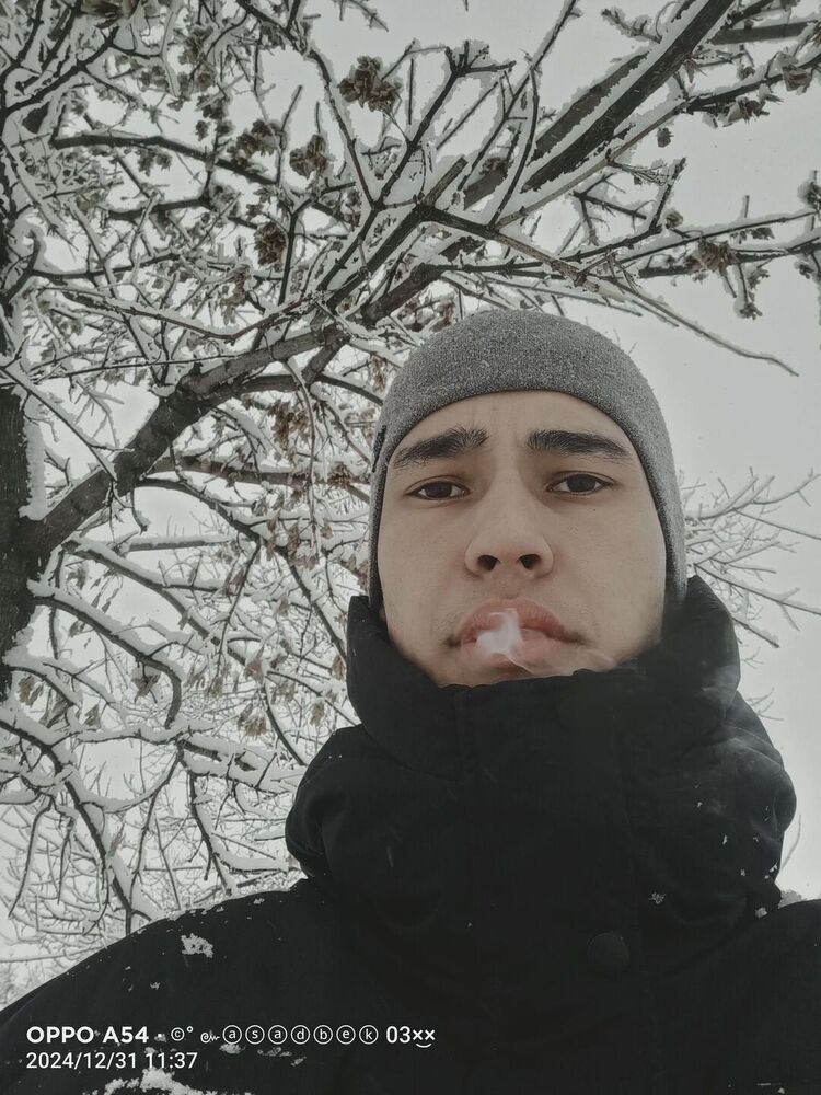  49424723  Asadbek, 21 ,    