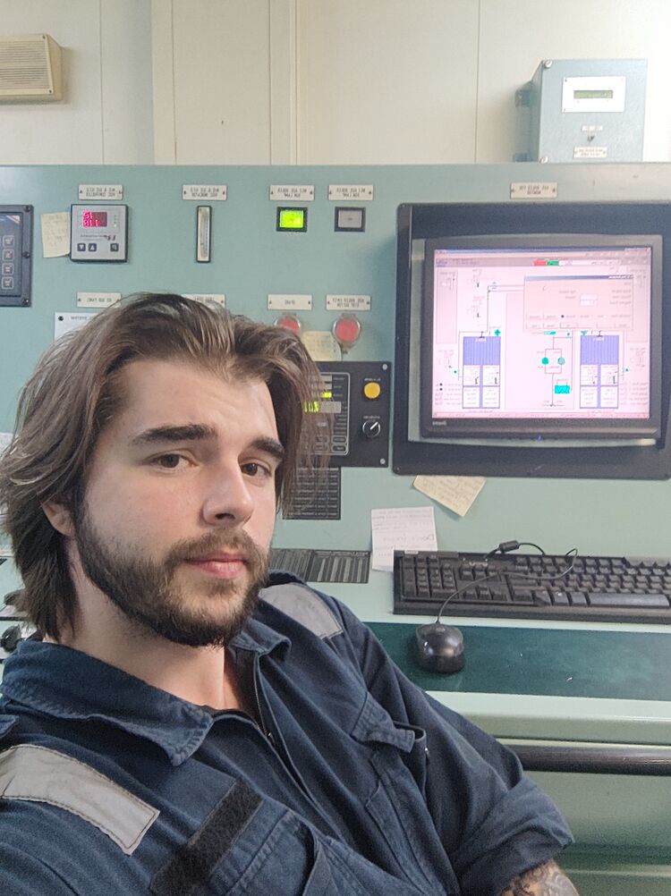  30347013  Bogdan, 28 ,    ?