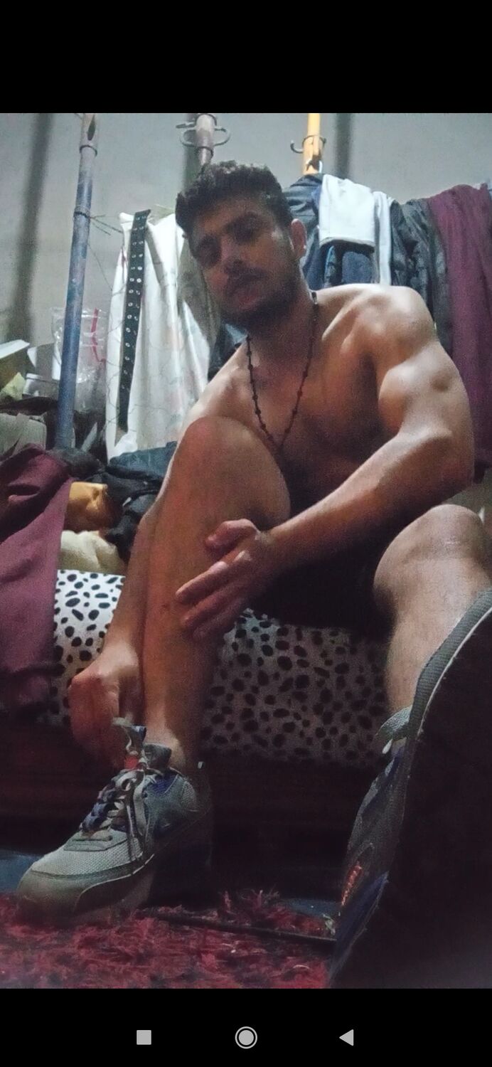  23042073  Issam, 30 ,    Kenitra-Gharb