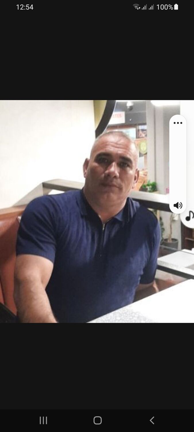  39642403  Arzu, 50 ,    