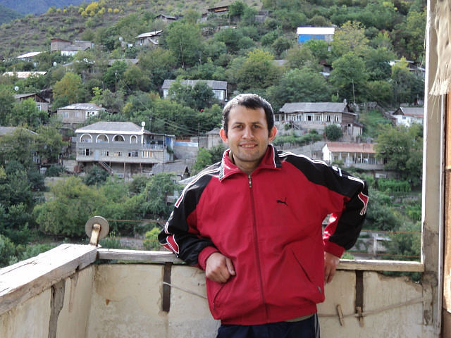  ,   Suren, 44 ,     , c 