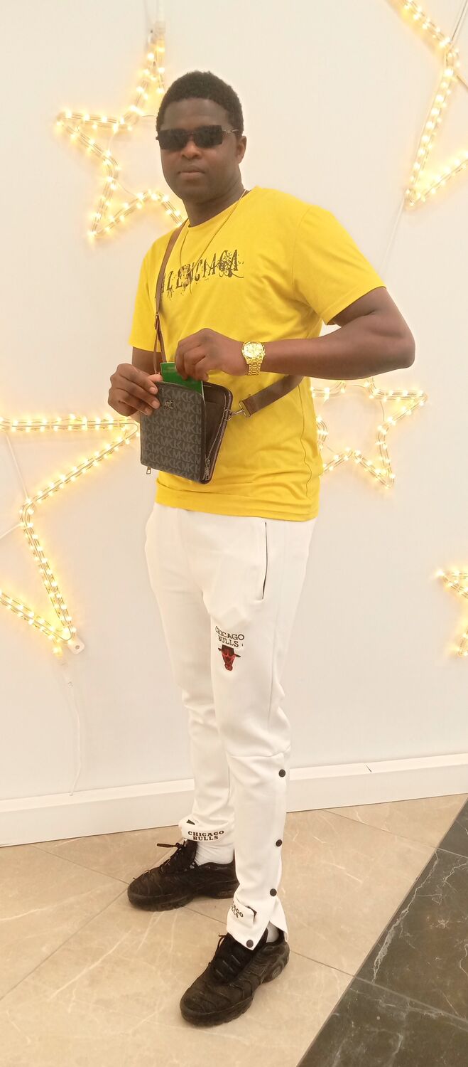  43469163  , 26 ,    -