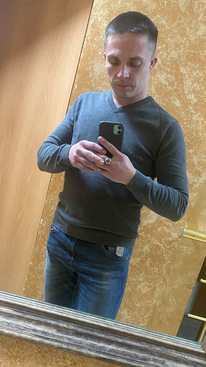  52833083  , 32 ,    